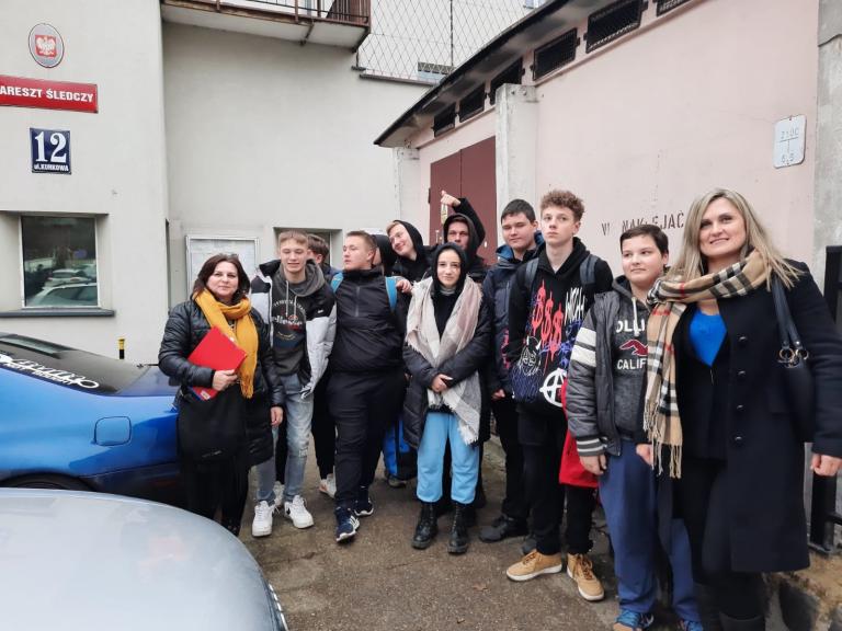 Młodzież 11-3 Hufca Pracy z Pruszcza Gdańskiego z wizytą w Areszcie Śledczym w Gdańsku