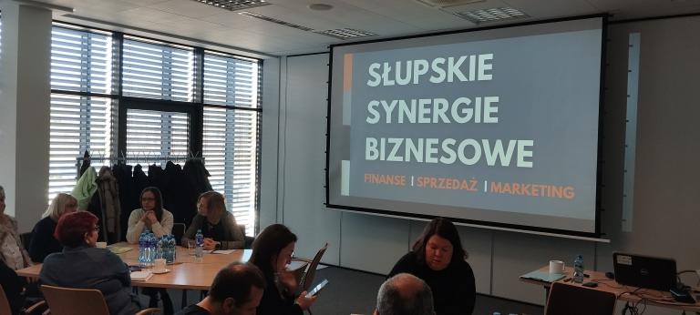 Kadra 11-23 Hufca Pracy w Słupsku podczas warsztatów „Słupskie Synergie Biznesowe”