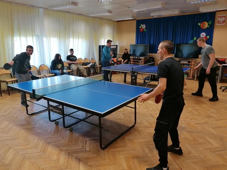 Wiosenny turniej tenisa stołowego w 11-23 Hufcu Pracy w Słupsku