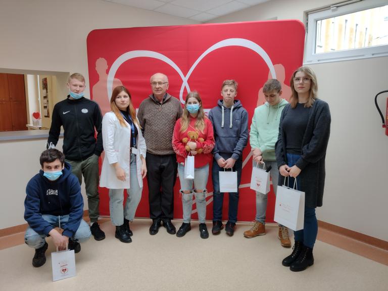 Uczestnicy 11-23 HP podczas wizyty w Centrum Krwiodawstwa w Słupsku